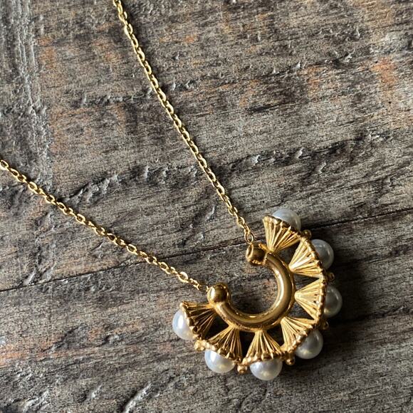 NEW Hidden Pearl Layering Necklace - Picture 8 of 16